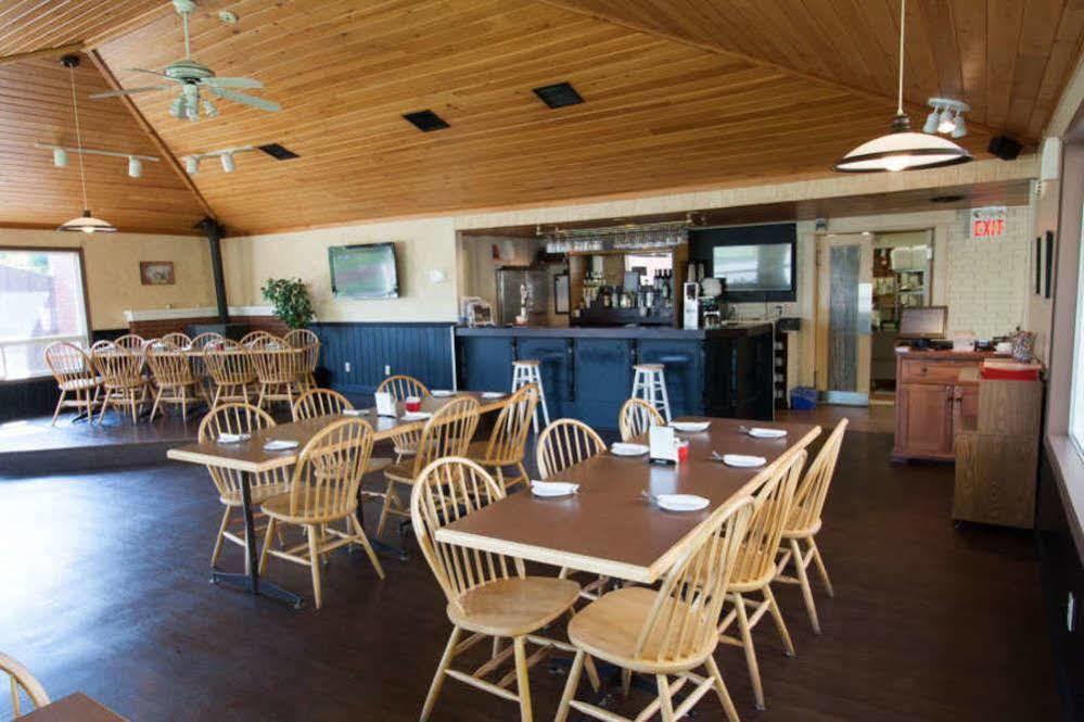 Red Pine Inn & Conference Centre Alliston Ngoại thất bức ảnh
